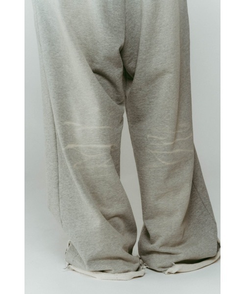 Knuth Marf（クヌースマーフ）の「wide-leg sweatpants(unisex)（スウェットパンツ・レディース・ブラック/グレー・X-SMALL/SMALL/MEDIUM）」の14枚目の写真