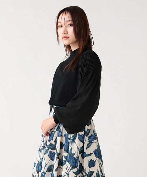 BEAMS HEART(ビームスハート)の「袖プリーツ ニットプルオーバー(ニット/セーター・レディース・ブラック/ホワイト系その他5/グリーン系その他・FREE)」の18枚目の写真