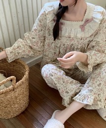 BLOSSOM（DIAVEL）（ブロッサム）の「レースフリル×フラワープリントルームウェアセット（ルームウェア/パジャマ）」