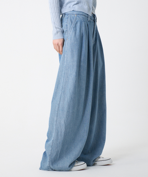 UNKNOWN PLANET(アンノウンプラネット)の「ツーピンタックワイドデニムパンツブルー(デニムパンツ・レディース・その他・MEDIUM/LARGE/SMALL)」の3枚目の写真