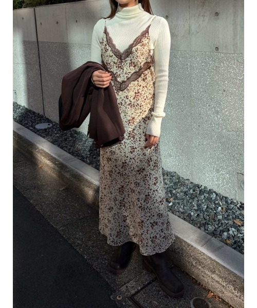 Mila Owen（ミラオーウェン）の「ニュアンスプリントレースキャミワンピース（ワンピース・レディース・ブルー/イエロー/ブラウン・1/0）」の16枚目の写真