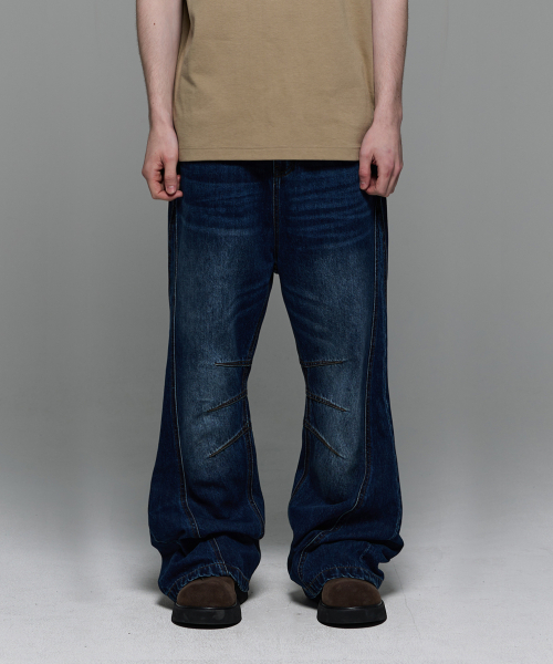 HEDER HELEN(ヘダーヘレン)の「Cat mustache dart bootcut denim PT indigo(デニムパンツ・メンズ・その他・SMALL/MEDIUM/LARGE)」の1枚目の写真