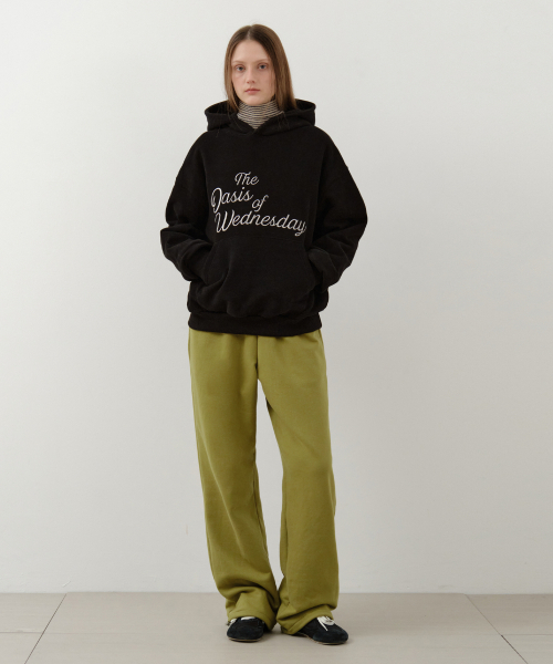 WEDNESDAYOASISFORWOMEN（ウェンズデー オアシス フォー ウーマン）の「W/コージーオアシス刺繍フードパーカー_BLACK(W25-TP49)（パーカー・レディース・ブラック・MEDIUM/LARGE）」の3枚目の写真