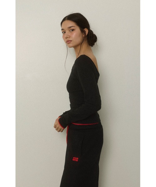 ALEXIA STAM（アリシアスタン）の「Wellness Contrast Cuff Long Sleeve Tee /ウェルネス 配色カフロングスリーブ（Tシャツ/カットソー・レディース・グレー/ブラック・S/M）」の5枚目の写真