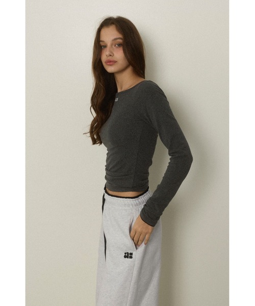 ALEXIA STAM（アリシアスタン）の「Wellness Contrast Cuff Long Sleeve Tee /ウェルネス 配色カフロングスリーブ（Tシャツ/カットソー・レディース・グレー/ブラック・S/M）」の8枚目の写真