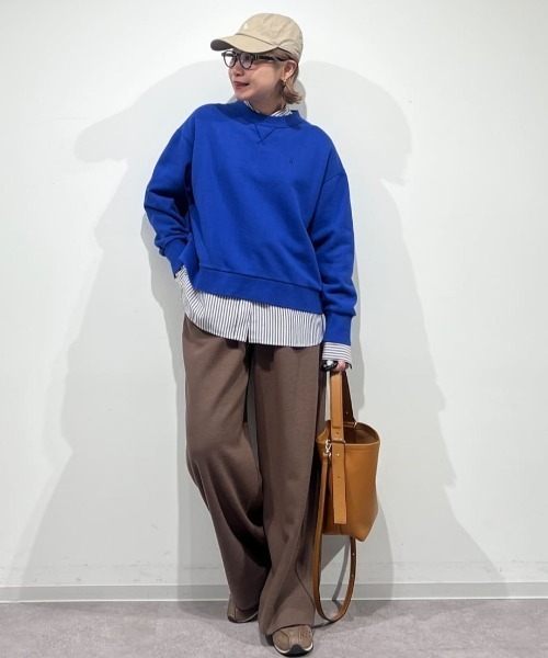 human woman(ヒューマンウーマン)の「◆ロゴ刺繍カラースウェット(スウェット・レディース・ネイビー/ブルー/ライトグリーン/ホワイト系その他・MEDIUM)」の5枚目の写真
