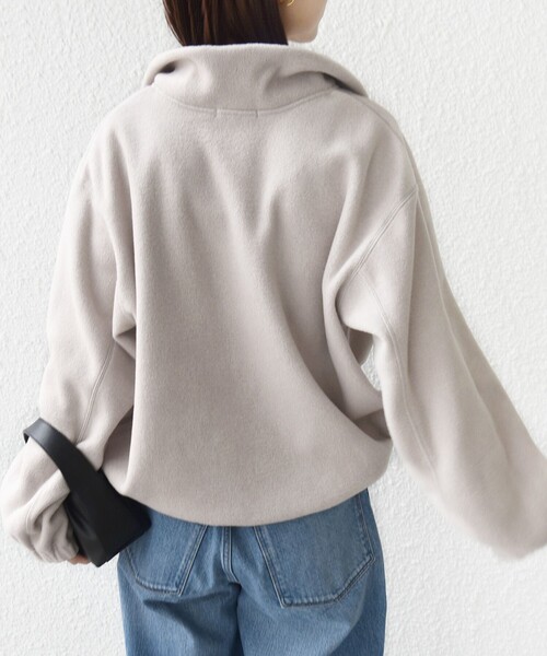 SHIPS（シップス）の「〈洗濯機可能〉フリース 裾 ドロスト ハーフ ジップ プルオーバー（スウェット・レディース・ナチュラル/チャコールグレー/スモークピンク/ライトグリーン・ONE SIZE）」の11枚目の写真