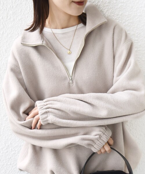 SHIPS（シップス）の「〈洗濯機可能〉フリース 裾 ドロスト ハーフ ジップ プルオーバー（スウェット・レディース・ナチュラル/チャコールグレー/スモークピンク/ライトグリーン・ONE SIZE）」の13枚目の写真