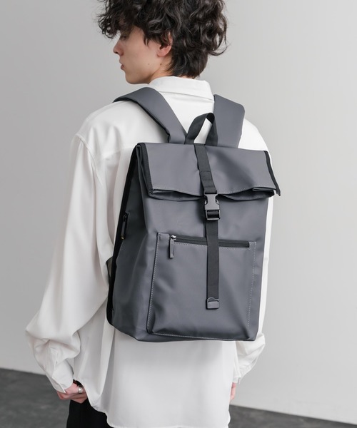 Rocky Monroe(ロッキーモンロー)の「ロールトップアーバンフラップデイパック/バックパック/リュック(バックパック/リュック・メンズ・ライトグレー/ブラック/グレー・FREE)」の1枚目の写真