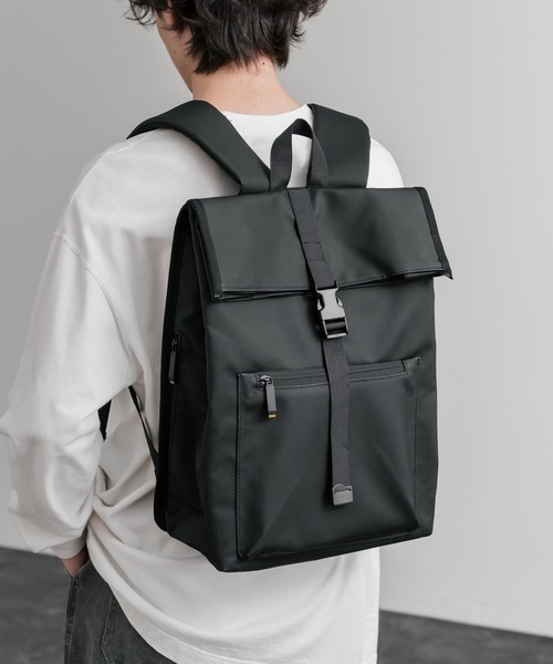 Rocky Monroe(ロッキーモンロー)の「ロールトップアーバンフラップデイパック/バックパック/リュック(バックパック/リュック・メンズ・ライトグレー/ブラック/グレー・FREE)」の2枚目の写真