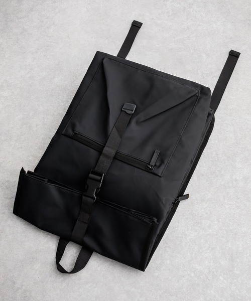 Rocky Monroe(ロッキーモンロー)の「ロールトップアーバンフラップデイパック/バックパック/リュック(バックパック/リュック・メンズ・ライトグレー/ブラック/グレー・FREE)」の5枚目の写真