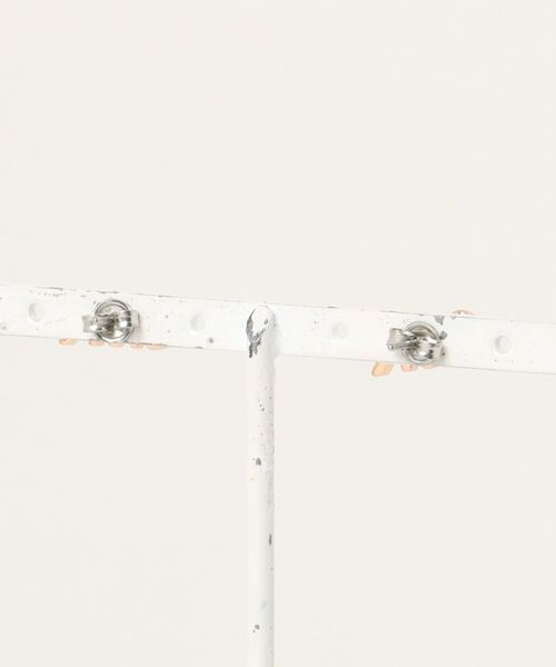 MICHAEL KORS(マイケルコース)の「マイケル・コース アクセサリー レディース ピアス ローズゴールド MKJX7976791(ピアス(両耳用)・レディース・ピンクゴールド・FREE)」の2枚目の写真