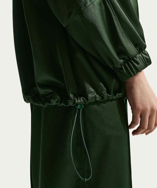 NIKE（ナイキ）の「ナイキ スポーツウェア ウィメンズ オーバーサイズド ウィンドランナー ジャケット / Nike Sportswear Women's Oversized Windrunner Jacket IF0271-323 Fir（ナイロンジャケット・レディース・カモフラージュ・XS/XL/S/M/L）」の6枚目の写真