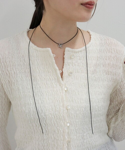 fredy emue（フレディエミュ）の「モチーフトップアジャストコードチョーカー（チョーカー・レディース・ブラック/ブラウン・FREE）」の2枚目の写真