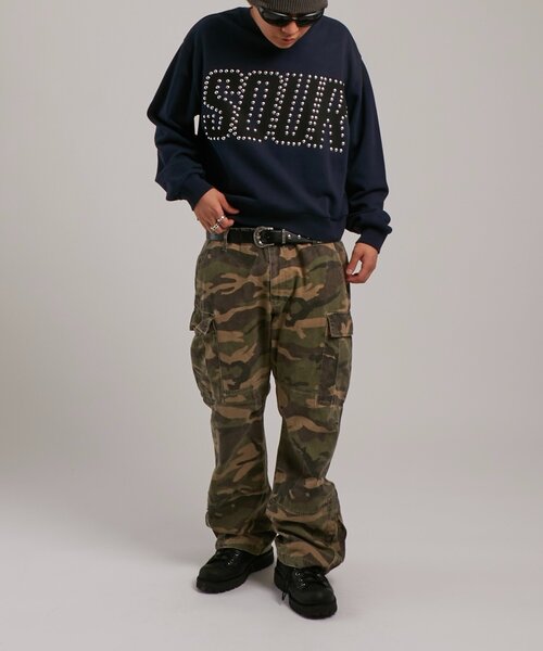Sourcream（サワークリーム）の「【UNISEX】Sourcream スタッズクルースウェット（スウェット・レディース・ホワイト/ブルー/ネイビー・SMALL/MEDIUM）」の12枚目の写真
