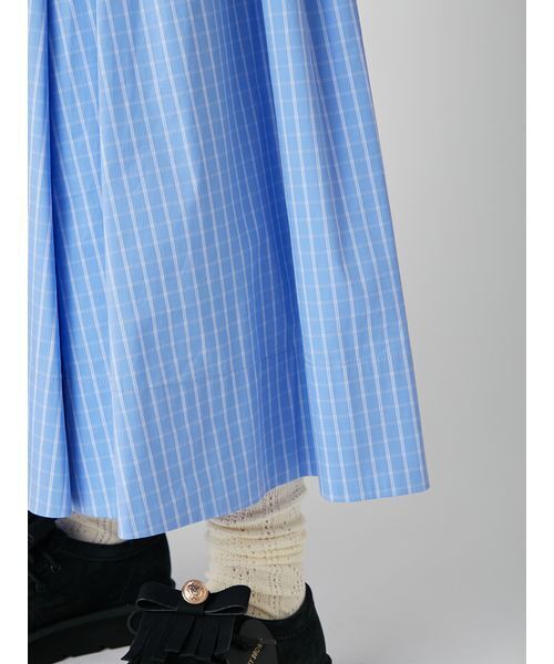 LILY BROWN(リリーブラウン)の「2wayボリュームシャツスカート(スカート・レディース・ブルー/レッド/ベージュ・0/1)」の11枚目の写真