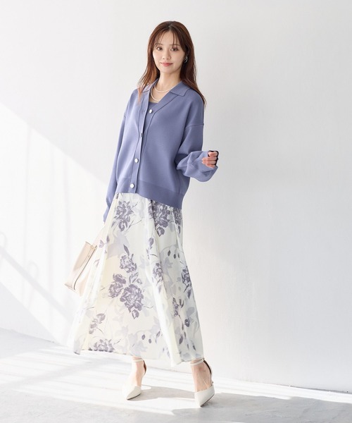 Andemiu（アンデミュウ）の「エリツキキンボタンカーディガン639517（ニット/セーター・レディース・ブラック/ブルーグレー/グレイッシュベージュ・FREE）」の4枚目の写真