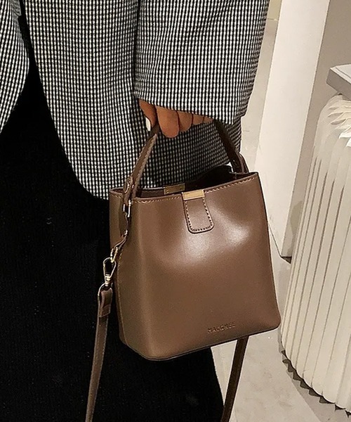 c.u.l（シーユーエル）の「2way バケツ型 合皮 フェイクレザー ショルダーバッグ cula1417（ショルダーバッグ・レディース・ブラウン系その他/ブラック/ダークブラウン/ブラウン・FREE）」の3枚目の写真