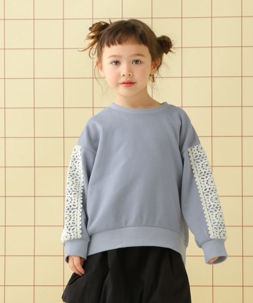 LEPSIM(レプシィム)の「【KIDS】袖クロシェスウェットプルオーバー 652787(スウェット・キッズ・ブラック/ライトブルー/アイボリー・120/140/130)」の3枚目の写真