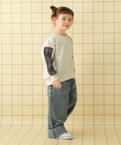 LEPSIM(レプシィム)の「【KIDS】袖クロシェスウェットプルオーバー 652787(スウェット・キッズ・ブラック/ライトブルー/アイボリー・120/140/130)」の5枚目の写真