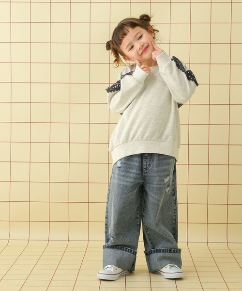 LEPSIM(レプシィム)の「【KIDS】袖クロシェスウェットプルオーバー 652787(スウェット・キッズ・ブラック/ライトブルー/アイボリー・120/140/130)」の6枚目の写真