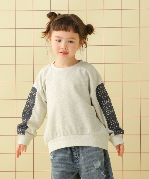 LEPSIM(レプシィム)の「【KIDS】袖クロシェスウェットプルオーバー 652787(スウェット・キッズ・ブラック/ライトブルー/アイボリー・120/140/130)」の7枚目の写真