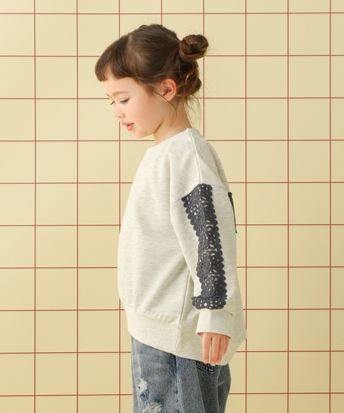 LEPSIM(レプシィム)の「【KIDS】袖クロシェスウェットプルオーバー 652787(スウェット・キッズ・ブラック/ライトブルー/アイボリー・120/140/130)」の8枚目の写真