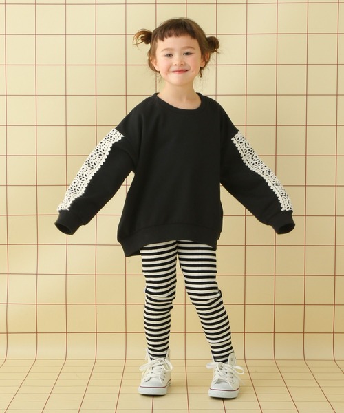 LEPSIM(レプシィム)の「【KIDS】袖クロシェスウェットプルオーバー 652787(スウェット・キッズ・ブラック/ライトブルー/アイボリー・120/140/130)」の11枚目の写真