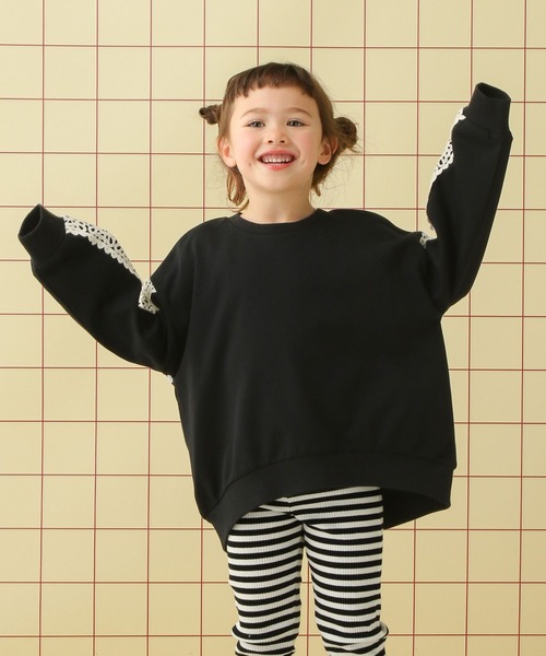 LEPSIM(レプシィム)の「【KIDS】袖クロシェスウェットプルオーバー 652787(スウェット・キッズ・ブラック/ライトブルー/アイボリー・120/140/130)」の16枚目の写真