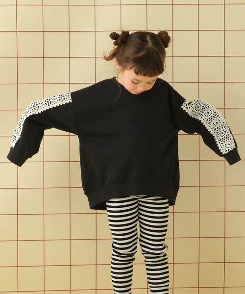 LEPSIM(レプシィム)の「【KIDS】袖クロシェスウェットプルオーバー 652787(スウェット・キッズ・ブラック/ライトブルー/アイボリー・120/140/130)」の17枚目の写真