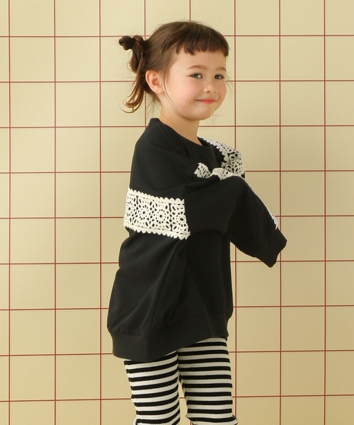 LEPSIM(レプシィム)の「【KIDS】袖クロシェスウェットプルオーバー 652787(スウェット・キッズ・ブラック/ライトブルー/アイボリー・120/140/130)」の18枚目の写真