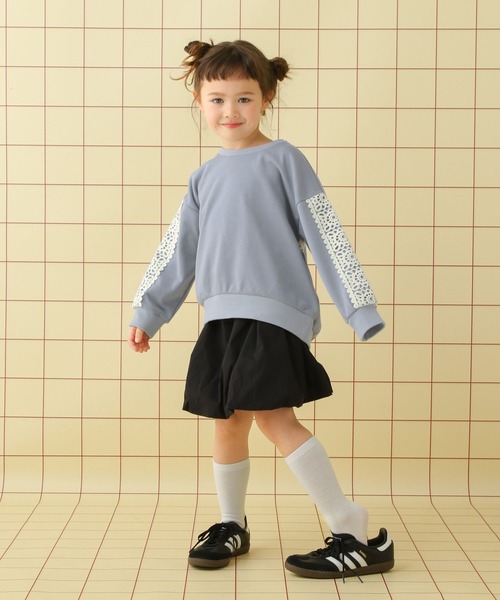 LEPSIM(レプシィム)の「【KIDS】袖クロシェスウェットプルオーバー 652787(スウェット・キッズ・ブラック/ライトブルー/アイボリー・120/140/130)」の19枚目の写真