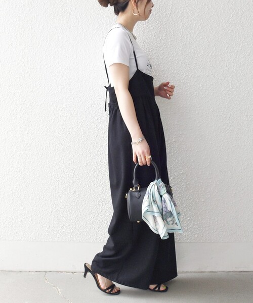 SHIPS any（シップス エニィ）の「SHIPS any:〈洗濯機可能〉ループヤーン イージー ギャザー サロペット（サロペット/オーバーオール・レディース・ブラック/ブラウン・ONE SIZE）」の5枚目の写真