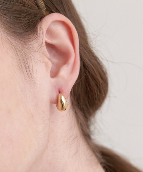 HALDEN（ハルデン）の「mini polka dots point earrings (E046_gold)（ピアス（両耳用）・レディース・その他・FREE）」の2枚目の写真