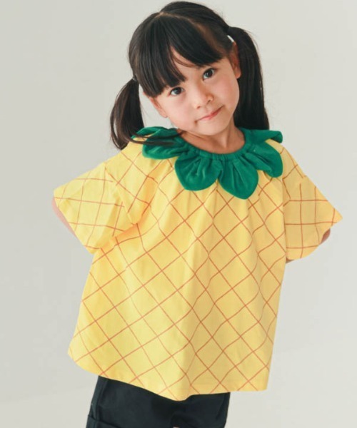 nicohrat(ニコフラート)の「nicohrat/ニコフラート いちご・パインなりきり Tシャツ(Tシャツ/カットソー・キッズ・ピンク/レッド/イエロー・100cm/110cm/120cm/130cm/140cm/90cm)」の2枚目の写真