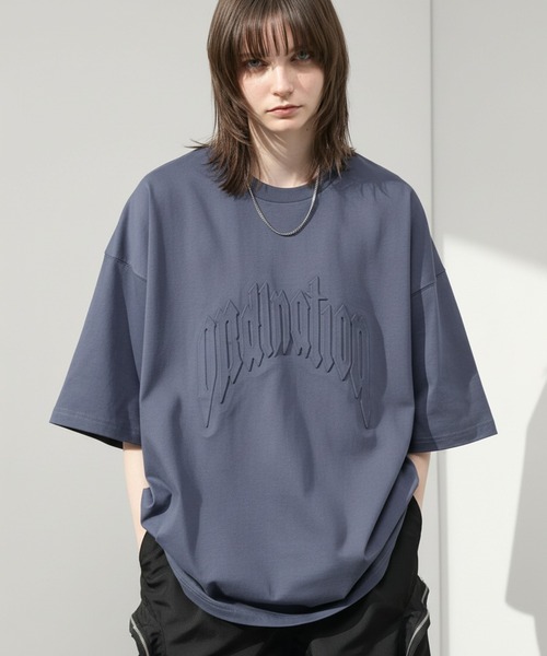 Alfred Alex（アルフレッドアレックス）の「【Alfred Alex】Vintage Embossed Oversized Tee / ヴィンテージライク エンボス オーバーサイズ Tシャツ（Tシャツ/カットソー・メンズ・ワイン/ブラック/グレイッシュブルー/ブラック系・L/M）」の3枚目の写真