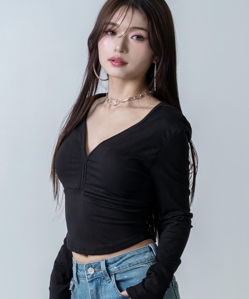 ANAP（アナップ）の「VネックぴたっとロングTシャツ（Tシャツ/カットソー・レディース・ホワイト/ブラック・F）」の13枚目の写真