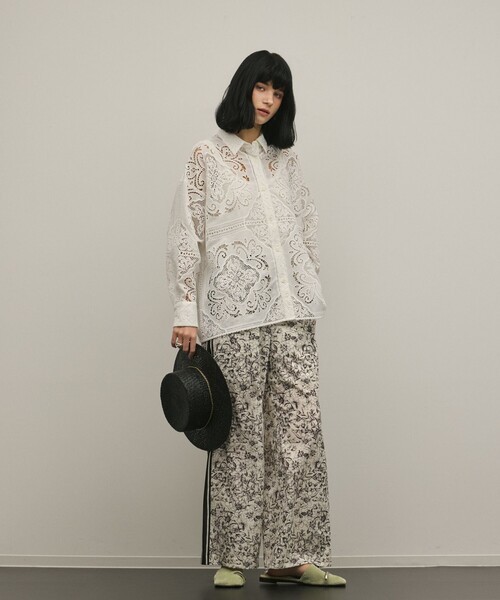 Diagram（ダイアグラム）の「モノトーンフラワープリントパンツ（その他パンツ・レディース・キナリ・36/38）」の2枚目の写真