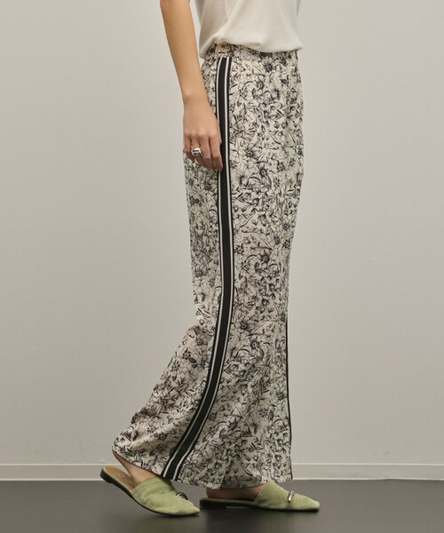 Diagram（ダイアグラム）の「モノトーンフラワープリントパンツ（その他パンツ・レディース・キナリ・36/38）」の8枚目の写真