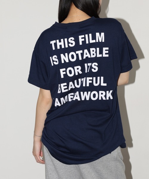 FUNALIVE(ファンアライブ)の「バックロゴオーバーサイズTチュニック 半袖(Tシャツ/カットソー・レディース・ブラック/ネイビー/モカ・L)」の2枚目の写真