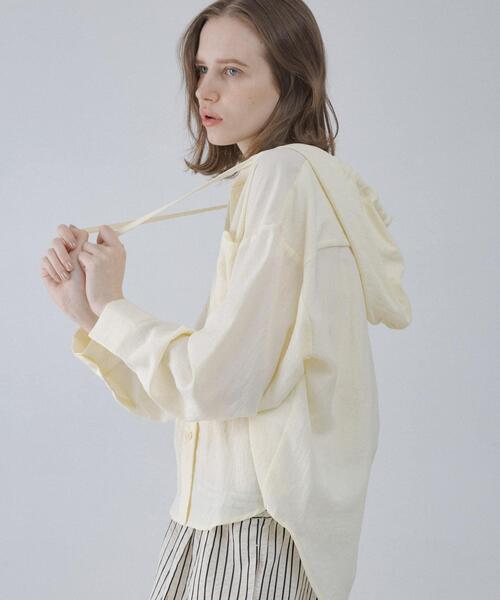 URBAN RESEARCH Sonny Label(アーバンリサーチサニーレーベル)の「フーディアソートシャツ(シャツ/ブラウス・レディース・アイボリー/ストライプ/チャコールグレー・FREE)」の1枚目の写真