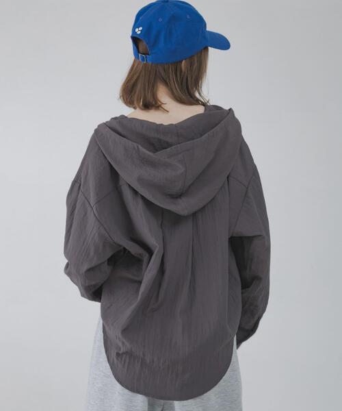 URBAN RESEARCH Sonny Label(アーバンリサーチサニーレーベル)の「フーディアソートシャツ(シャツ/ブラウス・レディース・アイボリー/ストライプ/チャコールグレー・FREE)」の15枚目の写真