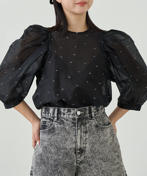 IENA LA BOUCLE（イエナラブークル）の「《追加》IENA LA BOUCLE コットンオーガンザエンブロイダリーパフィーブラウス（シャツ/ブラウス・レディース・ブラック・FREE）」の20枚目の写真