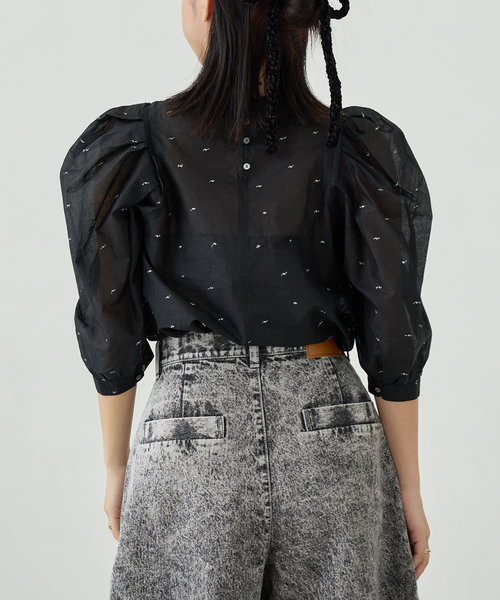 IENA LA BOUCLE（イエナラブークル）の「《追加》IENA LA BOUCLE コットンオーガンザエンブロイダリーパフィーブラウス（シャツ/ブラウス・レディース・ブラック・FREE）」の22枚目の写真