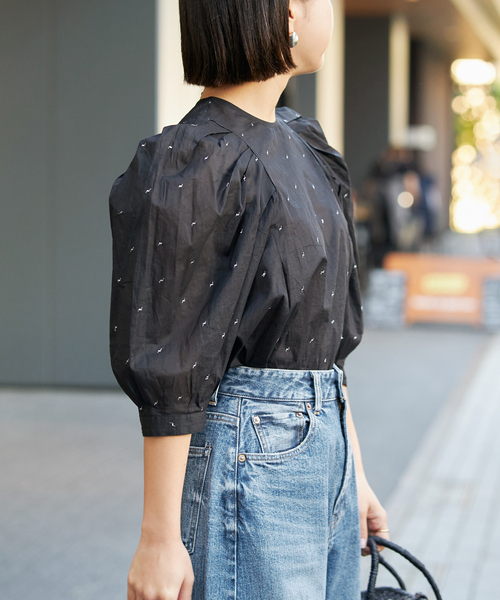 IENA LA BOUCLE（イエナラブークル）の「《追加》IENA LA BOUCLE コットンオーガンザエンブロイダリーパフィーブラウス（シャツ/ブラウス・レディース・ブラック・FREE）」の3枚目の写真