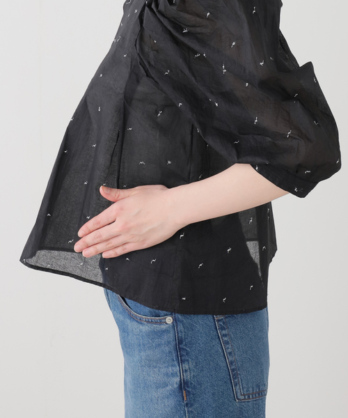 IENA LA BOUCLE（イエナラブークル）の「《追加》IENA LA BOUCLE コットンオーガンザエンブロイダリーパフィーブラウス（シャツ/ブラウス・レディース・ブラック・FREE）」の21枚目の写真