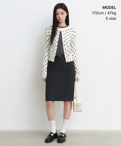 MUSINSA STANDARD WOMAN（ムシンサスタンダードウーマン）の「ウィメンズ ローウエスト ニレンジ スカート [グレー]（スカート・レディース・その他・MEDIUM/LARGE/X-SMALL/SMALL）」の2枚目の写真