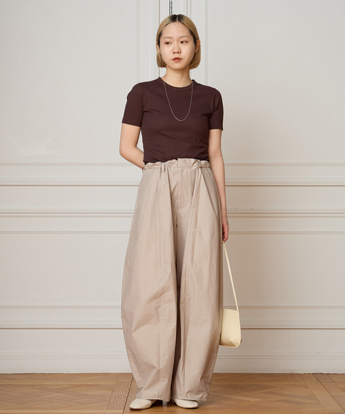 IENA LA BOUCLE（イエナラブークル）の「《接触冷感/撥水》IENA LA BOUCLE タッサーパラシュートバルーンスラックス（スラックス・レディース・ブラウン/グレー・38/36）」の3枚目の写真