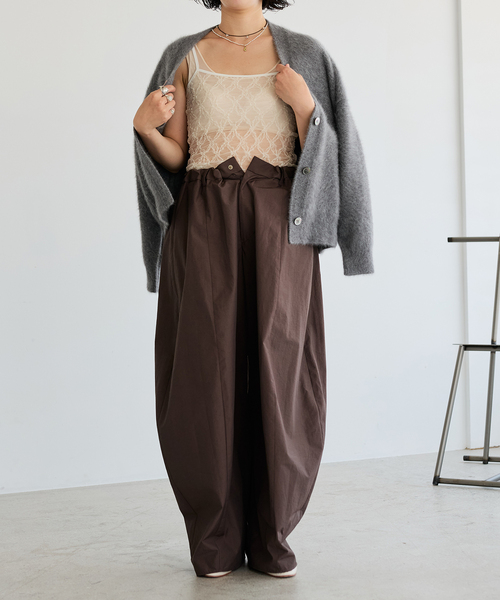 IENA LA BOUCLE（イエナラブークル）の「《接触冷感/撥水》IENA LA BOUCLE タッサーパラシュートバルーンスラックス（スラックス・レディース・ブラウン/グレー・38/36）」の4枚目の写真