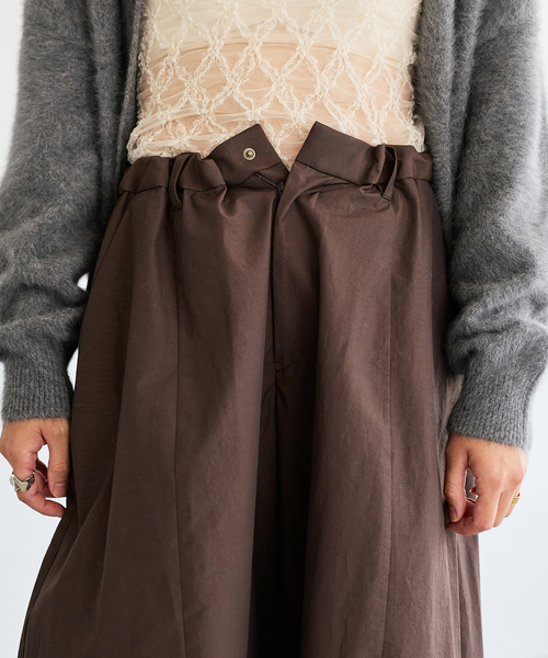 IENA LA BOUCLE（イエナラブークル）の「《接触冷感/撥水》IENA LA BOUCLE タッサーパラシュートバルーンスラックス（スラックス・レディース・ブラウン/グレー・38/36）」の9枚目の写真